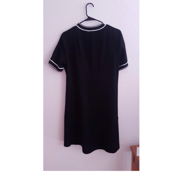 Thatch Crepe Shift Dress - Picture 3 of 8